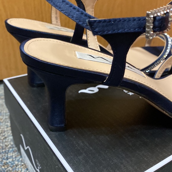 BRAND NEW IN BOX Women’s Size 7.5 Nina Evening Heeled Sandals! Bobby by Nina! 😍 - Picture 3 of 6